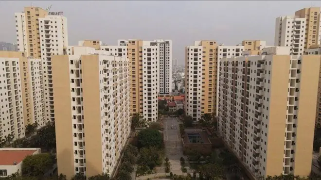 Cần có biện pháp tổng thể để kéo giảm giá nhà